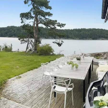 Seaside With Stunning Views Of The Oslofjord Semesterbostad